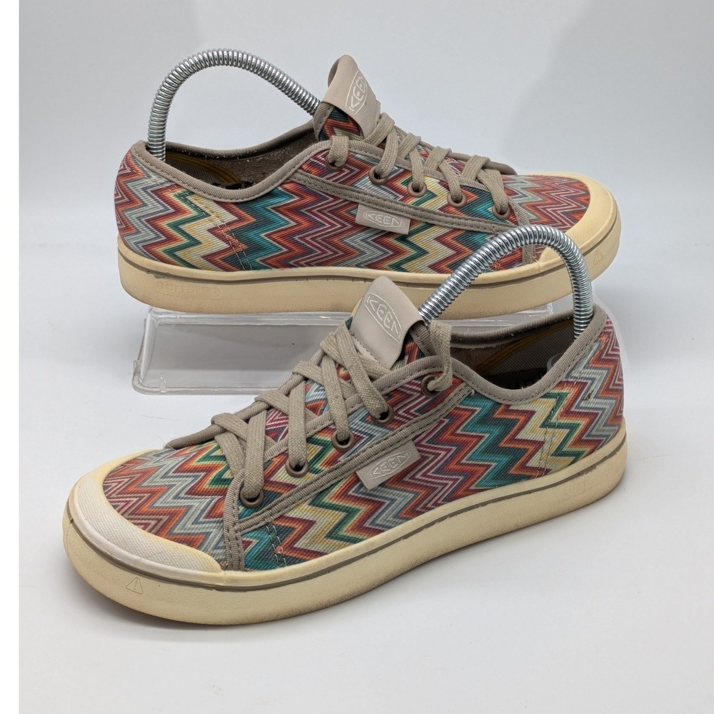 KEEN Elsa Lite Womens 8 Chevron Multicolor Canvas Lace Up Sneakers 1026104